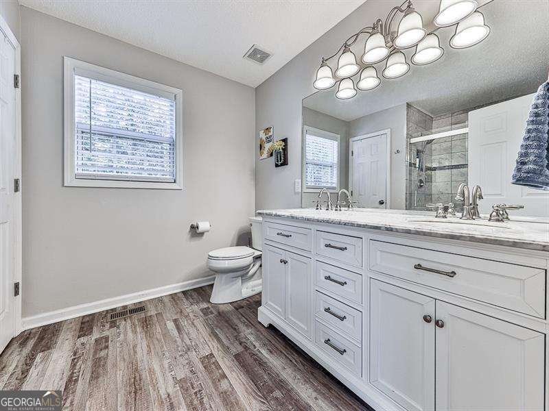 100 Broadlands Drive White - 16