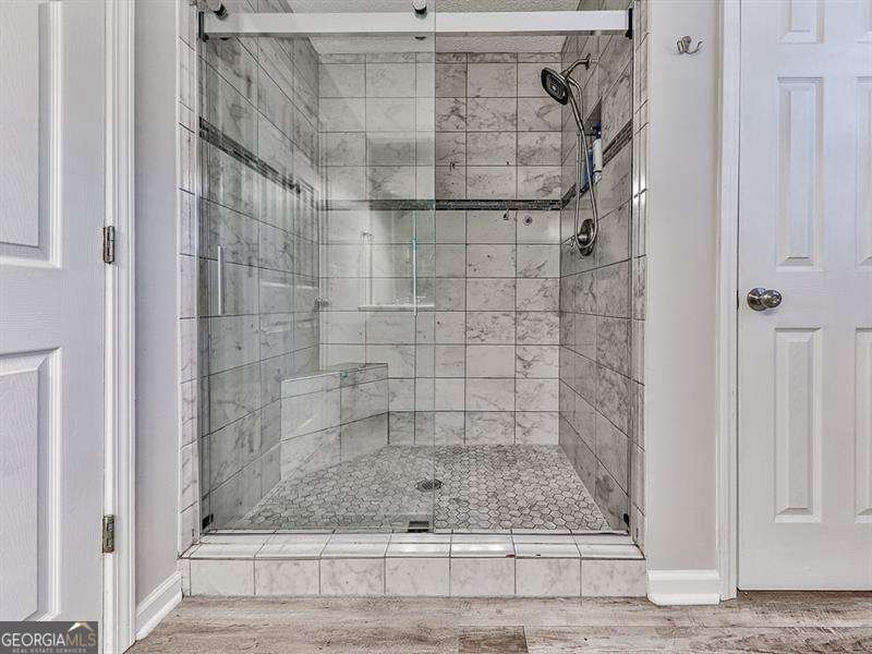 100 Broadlands Drive White - 17