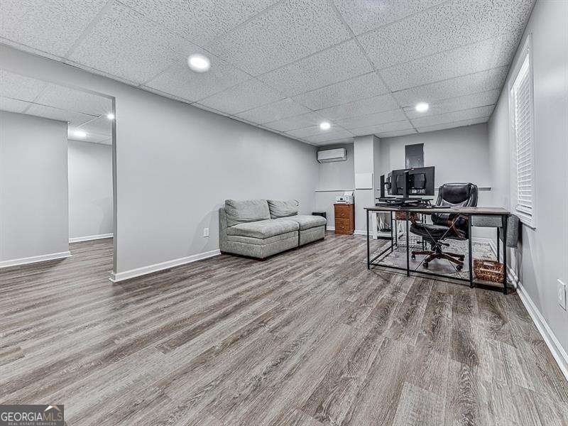 100 Broadlands Drive White - 18