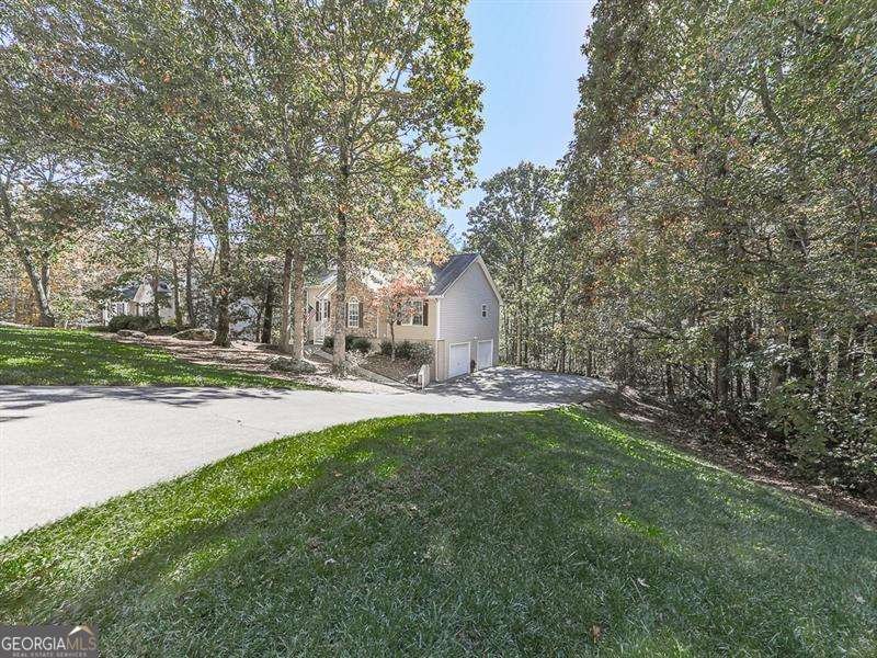 100 Broadlands Drive White - 22