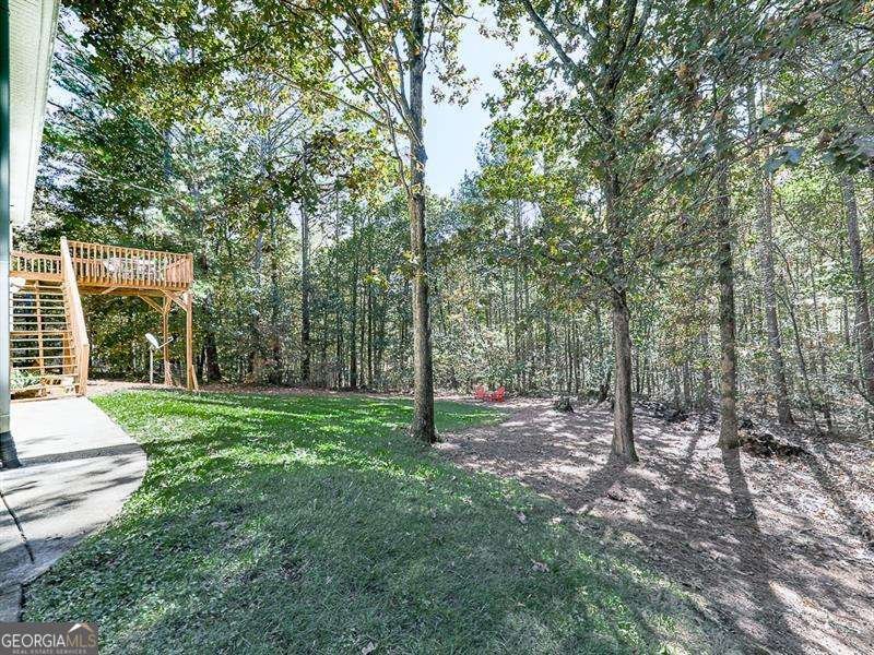 100 Broadlands Drive White - 25