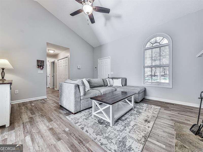 100 Broadlands Drive White - 3