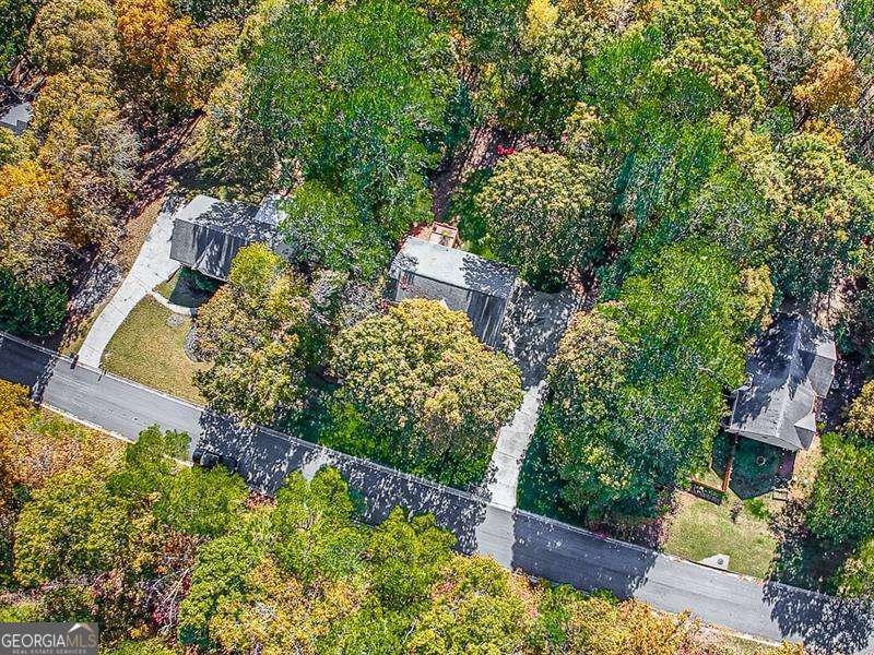 100 Broadlands Drive White - 31