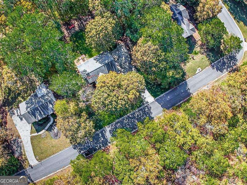 100 Broadlands Drive White - 34