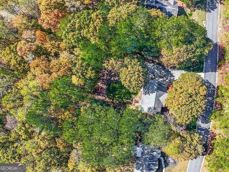 100 Broadlands Drive White - 35