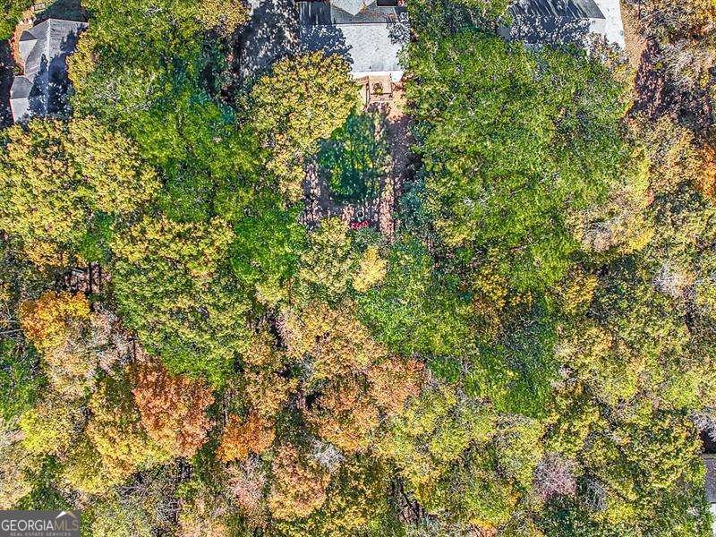 100 Broadlands Drive White - 36