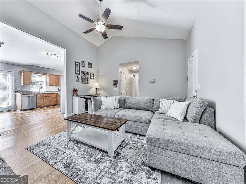 100 Broadlands Drive White - 4