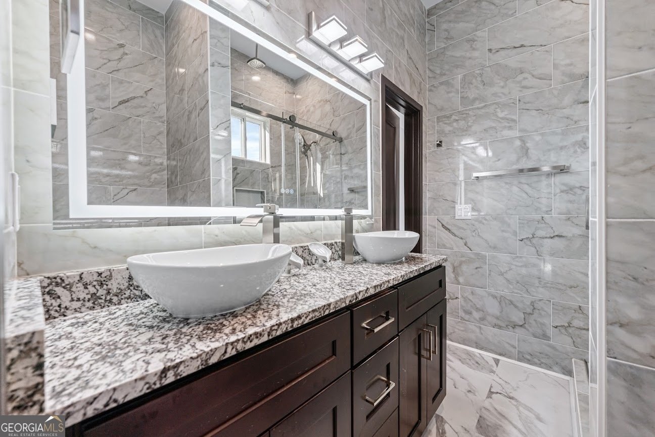 1515 Grayson Parkway Grayson - 39