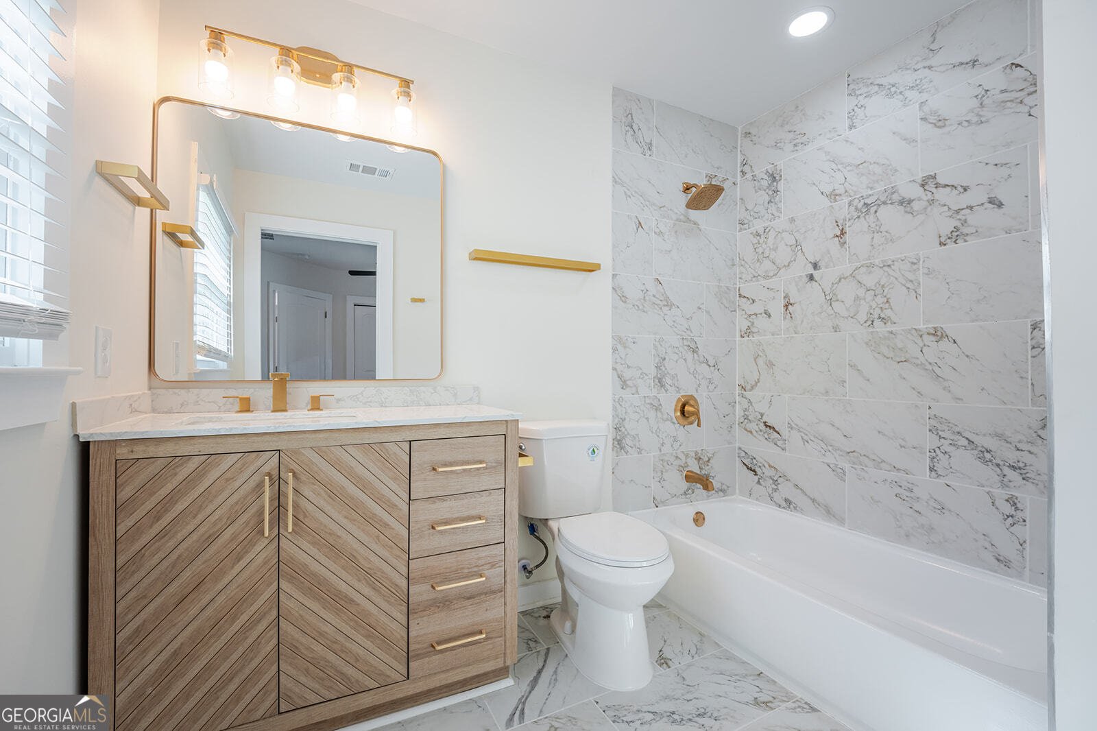 2725 Blount Street East Point - 17