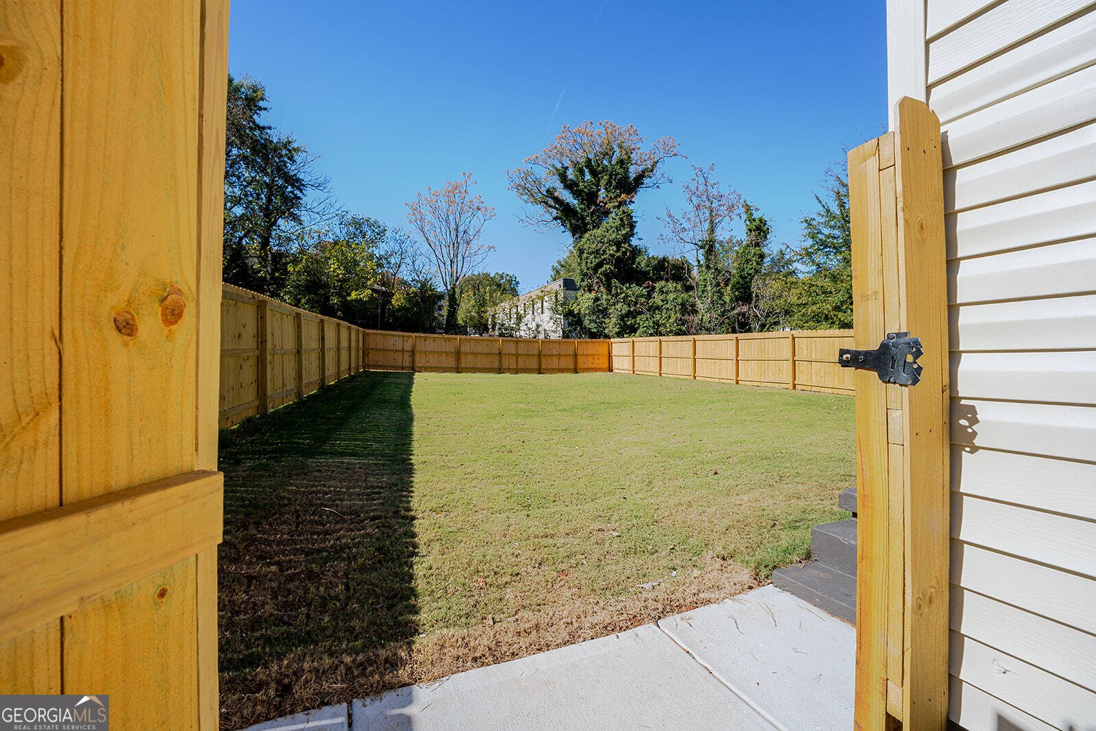 2725 Blount Street East Point - 3