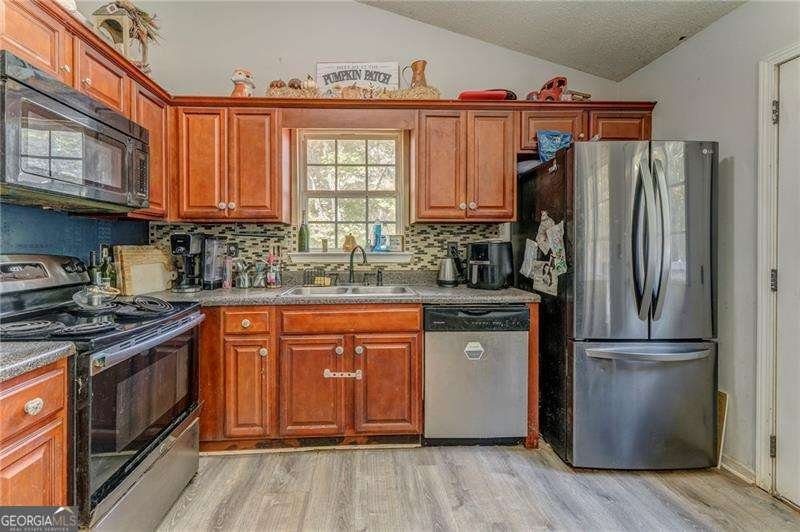 156 DOGWOOD GLEN Drive Aragon - 11