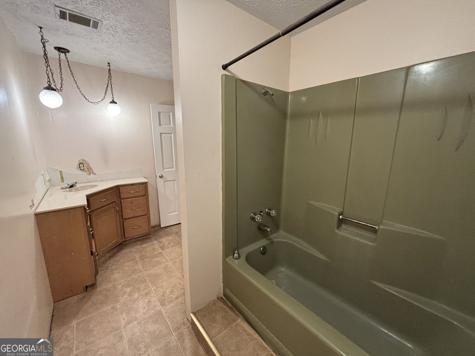 319 Country Club Road Cochran - 39