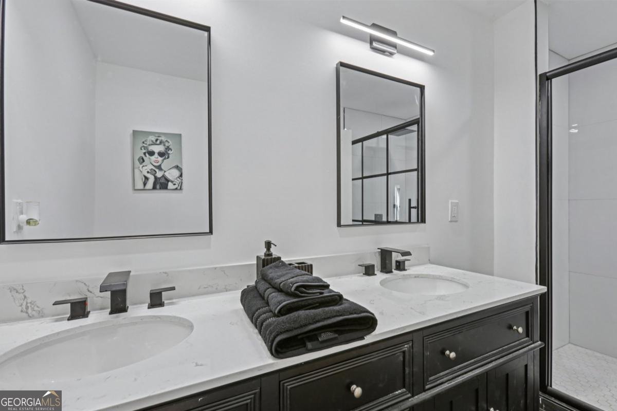 858 Hall Street Atlanta - 17