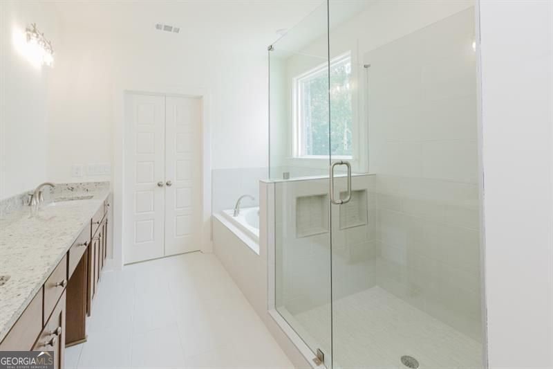 8345 Beryl Overlook Drive Gainesville - 37