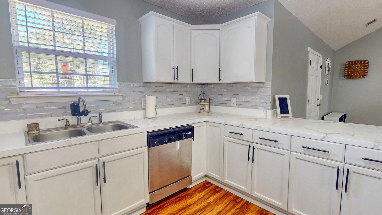 327 Bay Lane Eden - 11