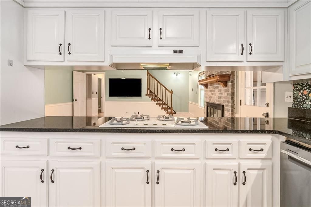 445 Bruce Way Lilburn - 14