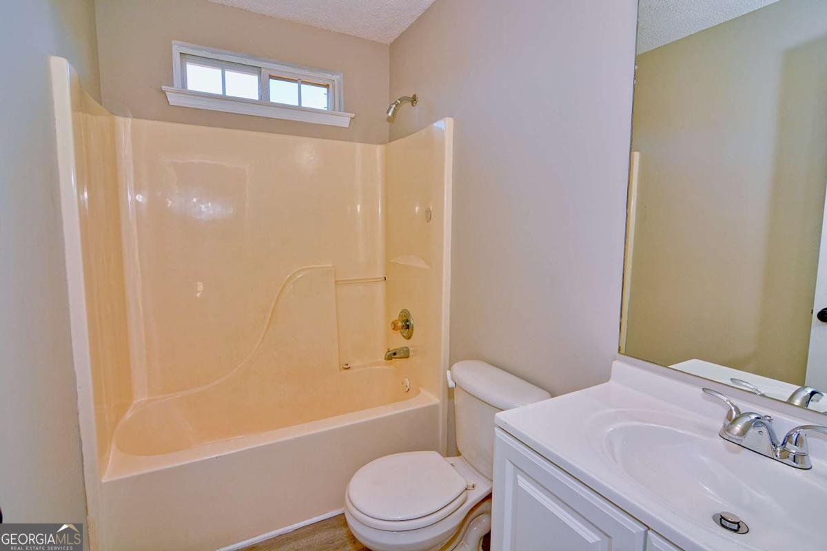 1611 Hallmark Hills Drive Griffin - 4