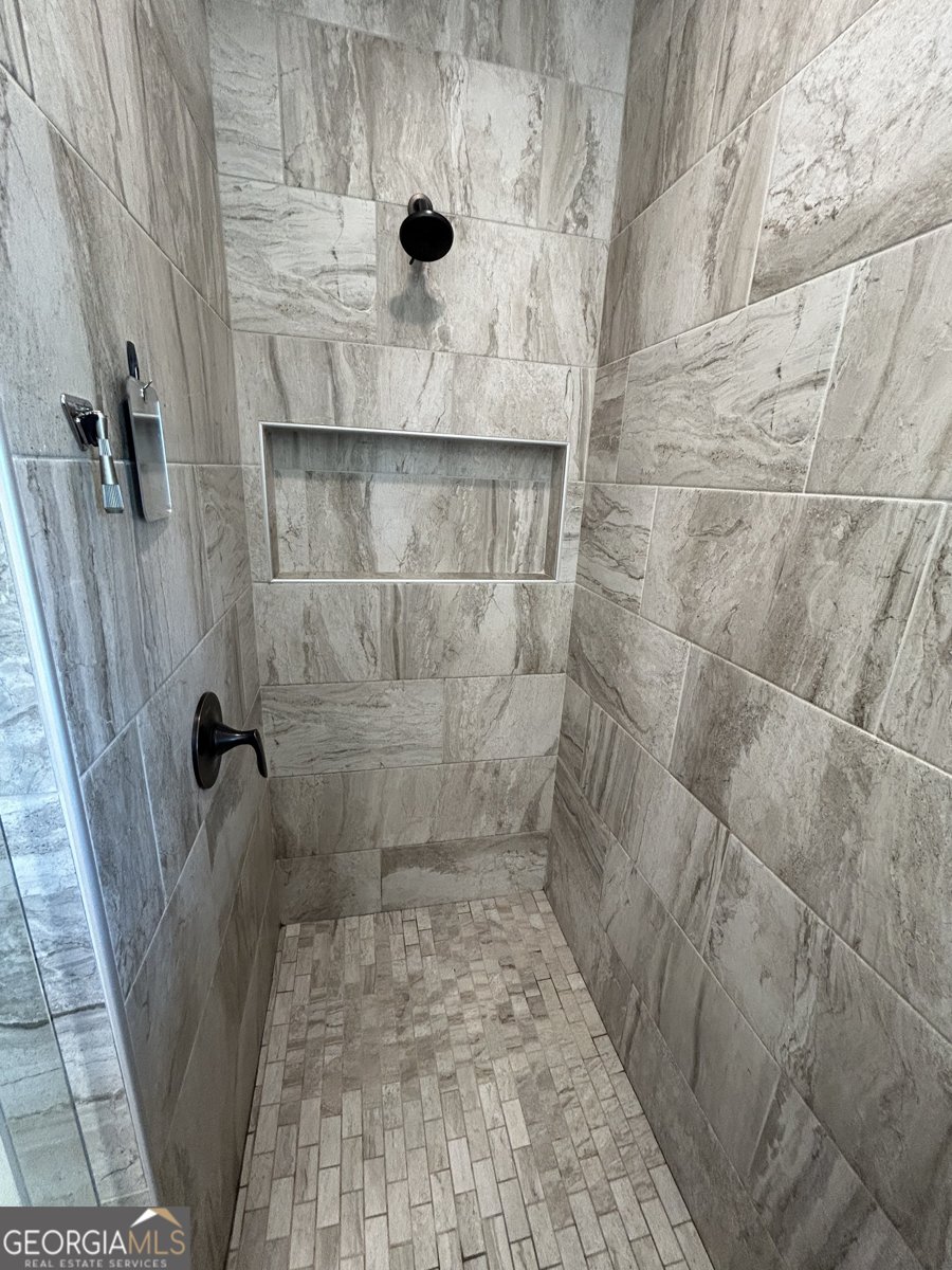 438 Davis Lake Pine Mountain - 43