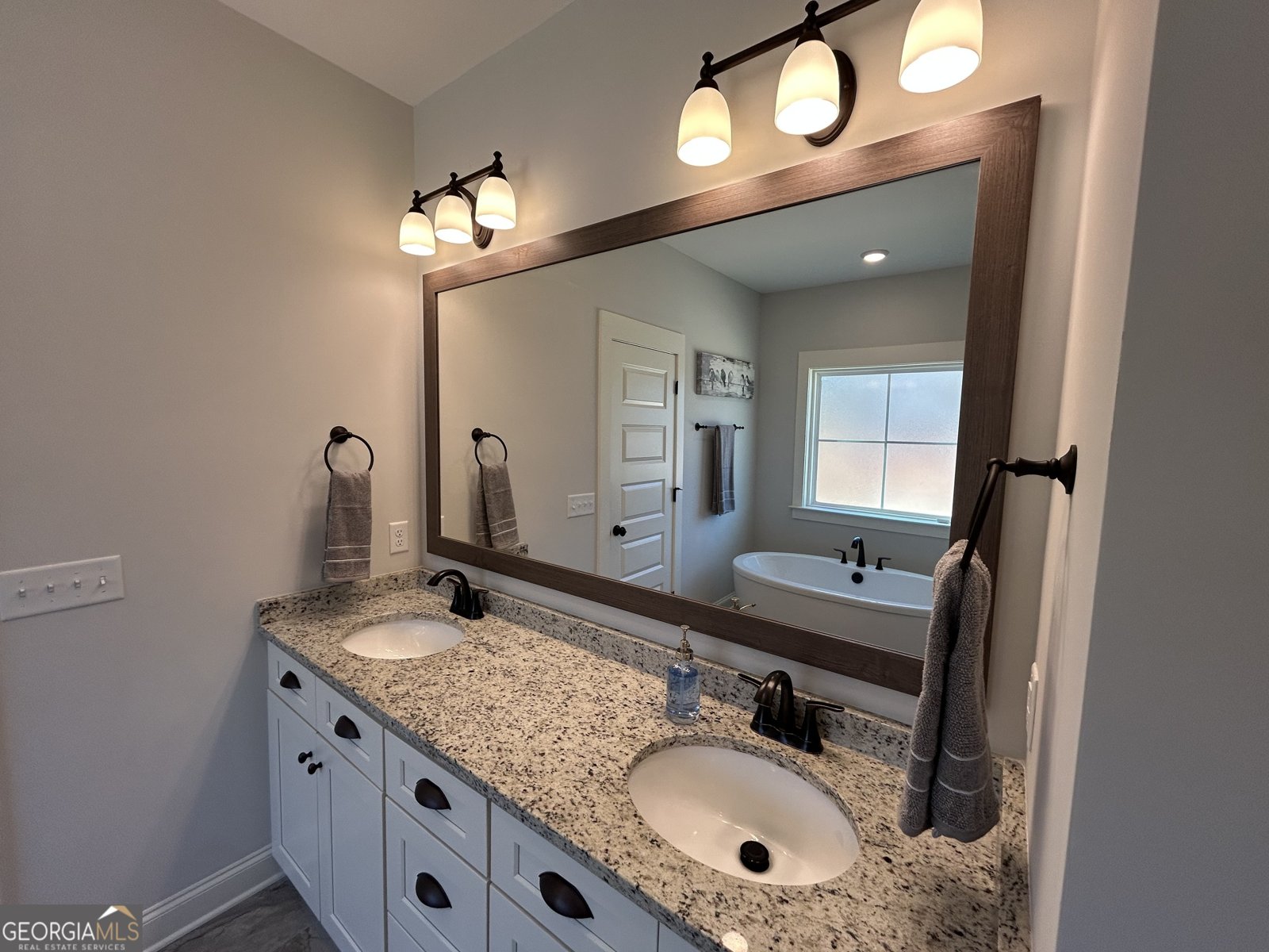 438 Davis Lake Pine Mountain - 45