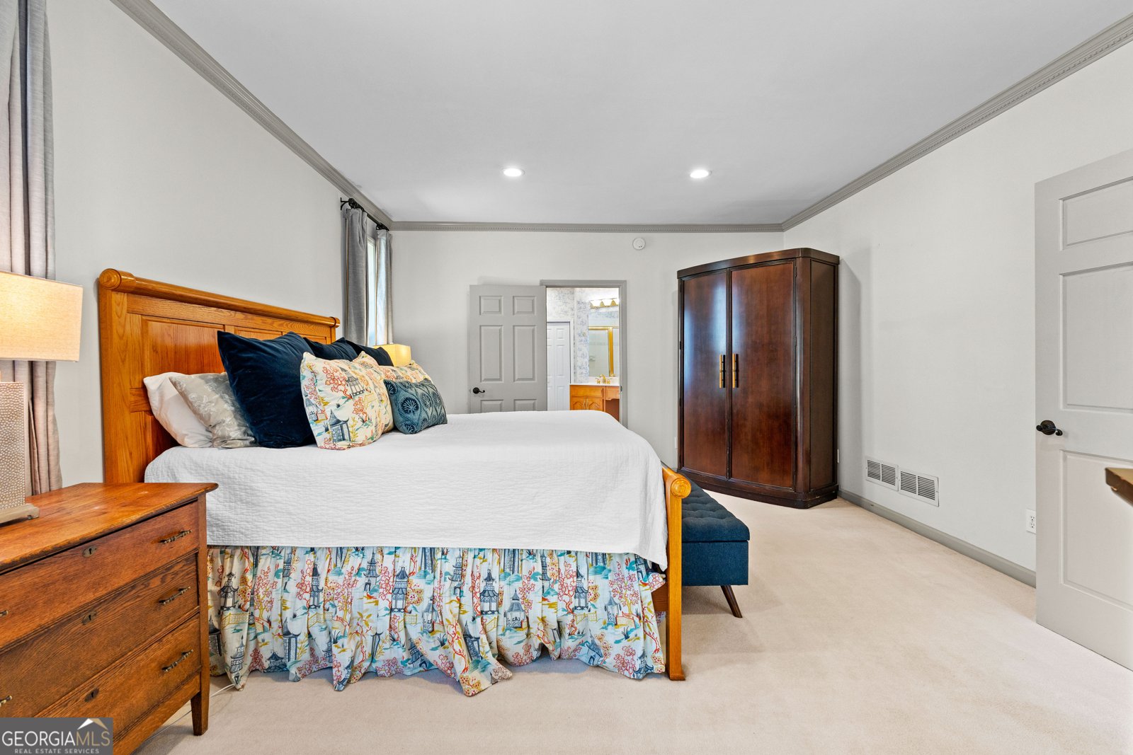 155 Youngs Circle Fayetteville - 37