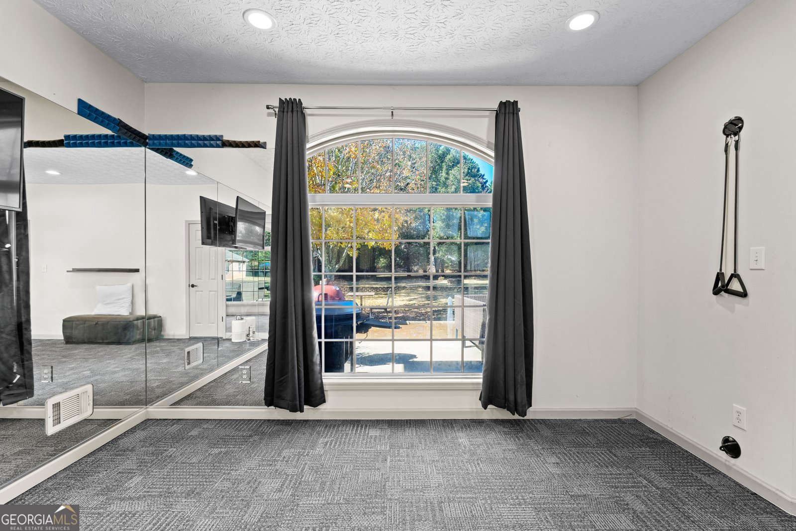 155 Youngs Circle Fayetteville - 54