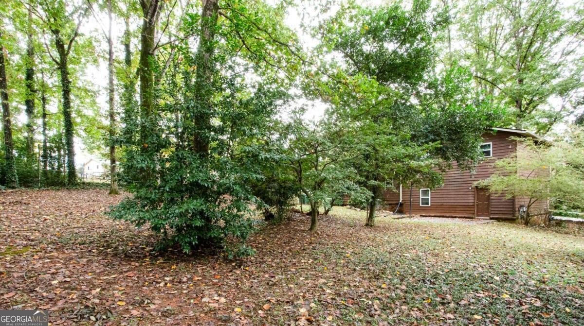 954 Camp Creek Drive Lilburn - 1