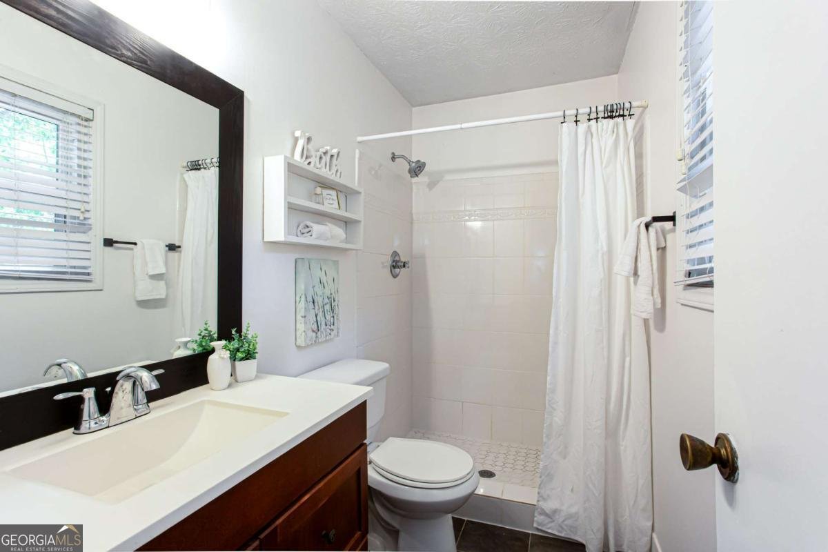 954 Camp Creek Drive Lilburn - 13