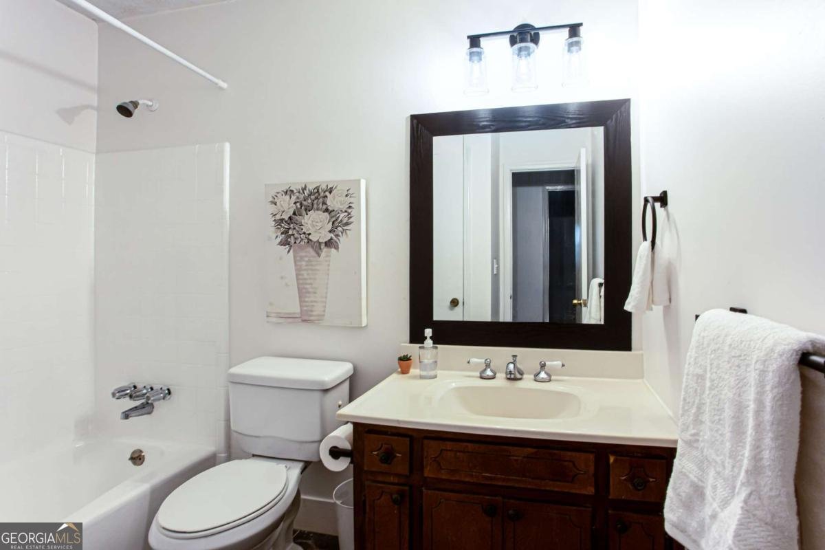 954 Camp Creek Drive Lilburn - 16