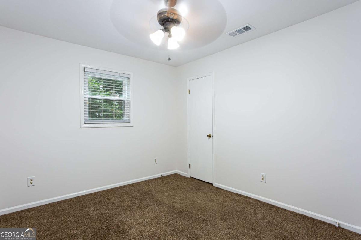 954 Camp Creek Drive Lilburn - 18