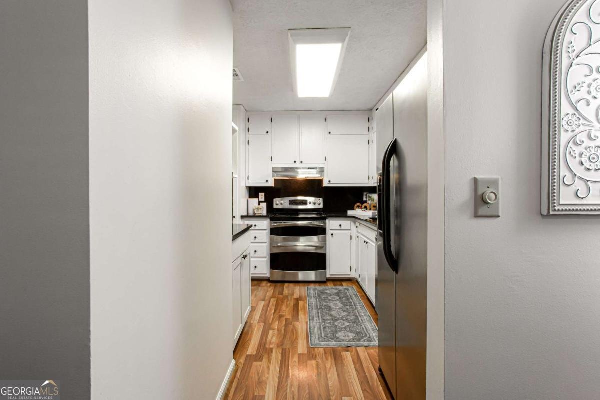 954 Camp Creek Drive Lilburn - 8