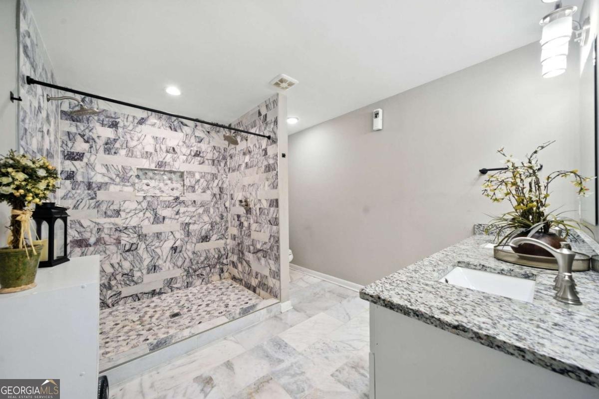 3331 Casa Linda Drive Decatur - 33