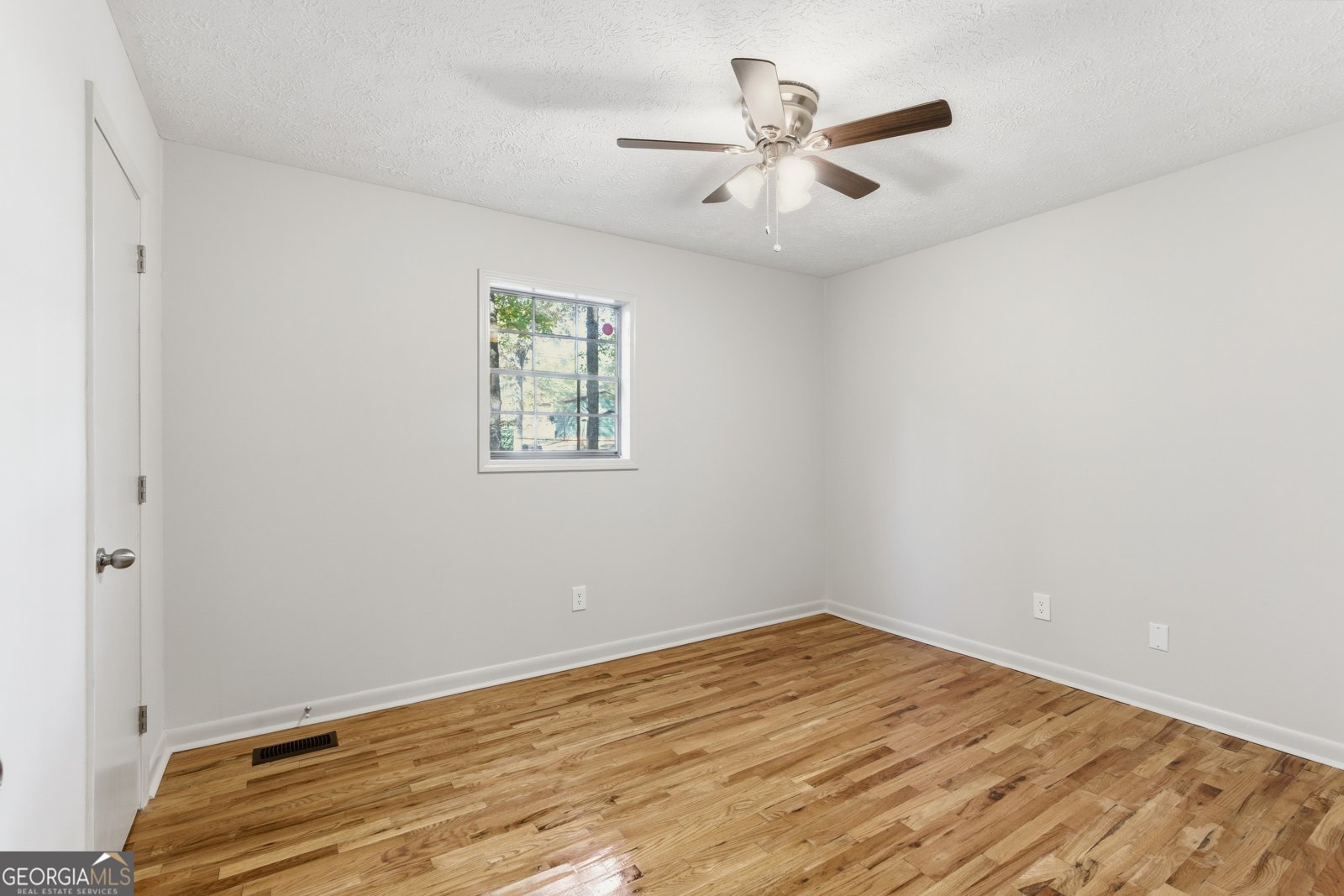 235 Sabrina Court Woodstock - 25