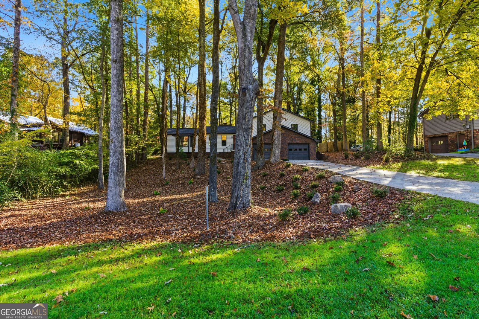 235 Sabrina Court Woodstock - 3