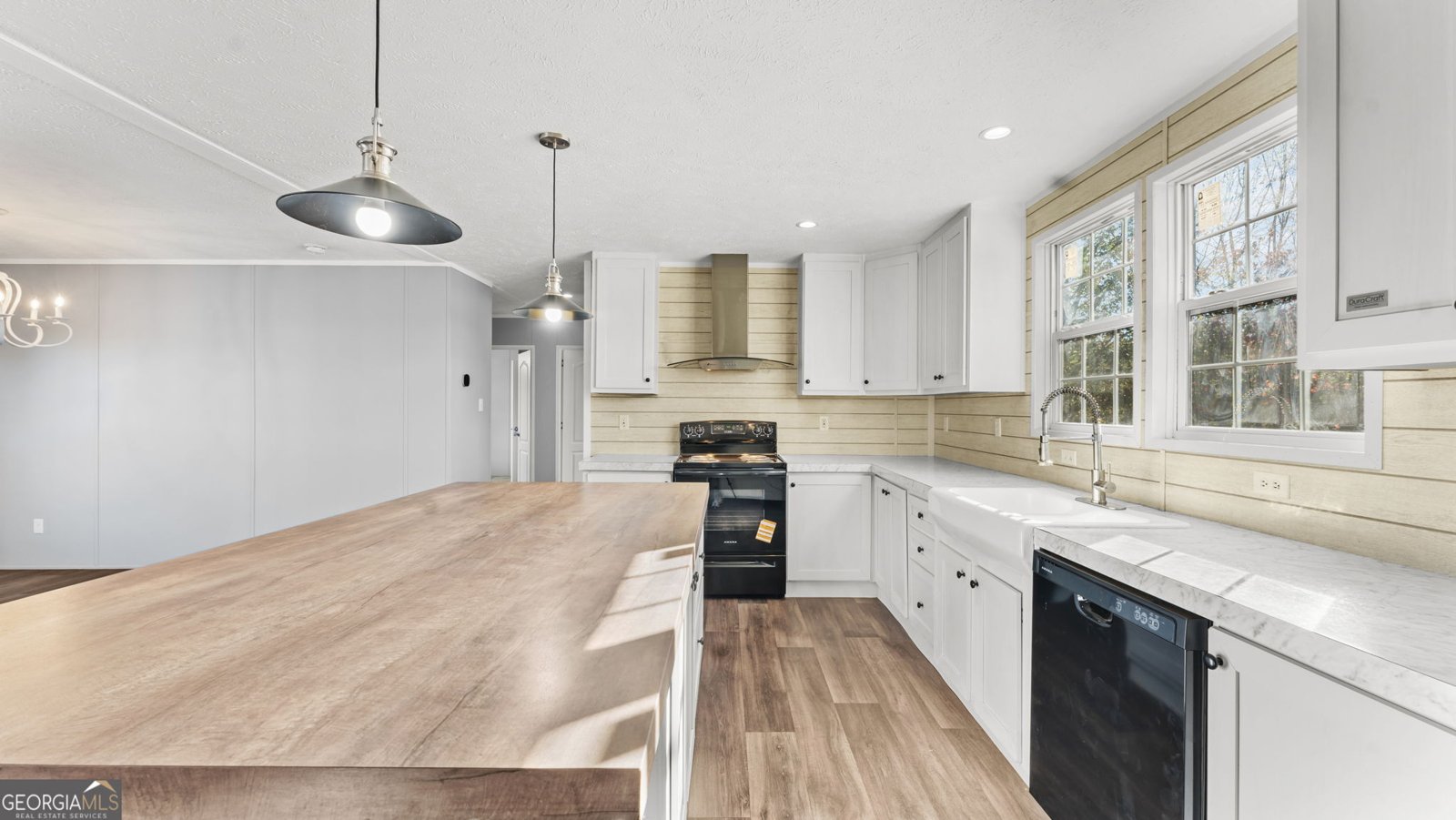 5712 Rockmart Road Silver Creek - 5