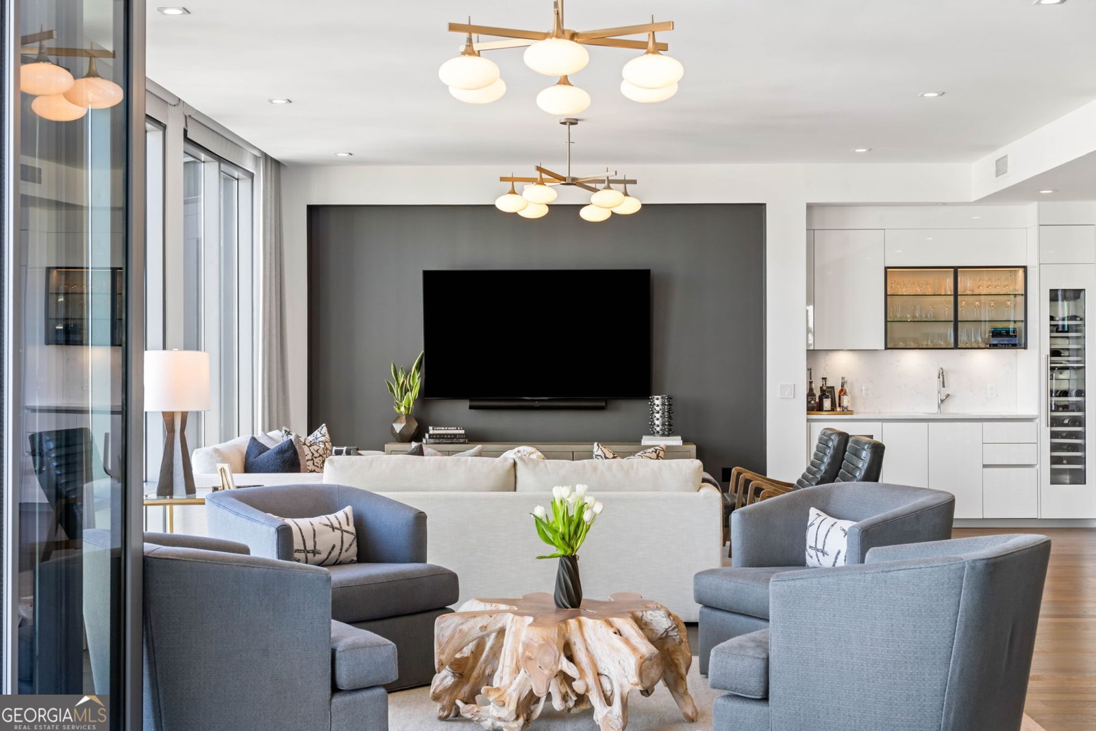 3107 Peachtree Road Atlanta - 1