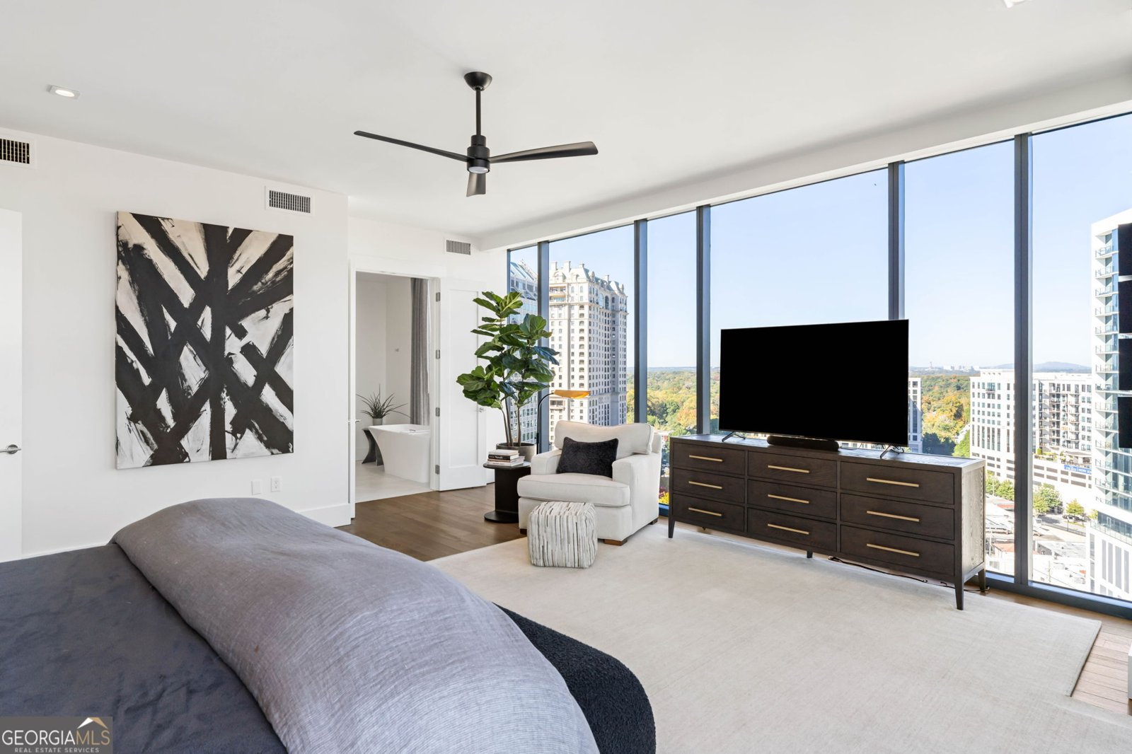 3107 Peachtree Road Atlanta - 25