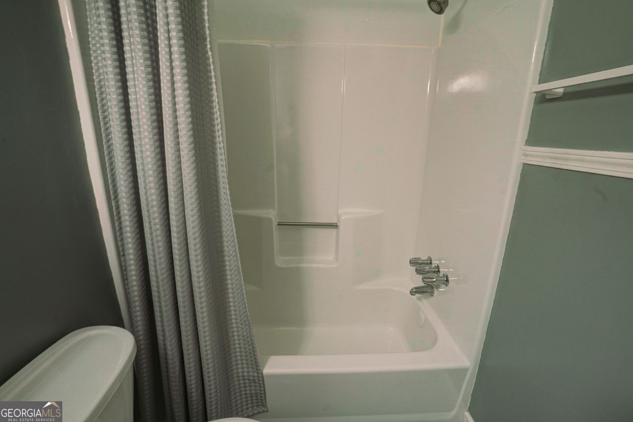 5381 STATION Circle Norcross - 7