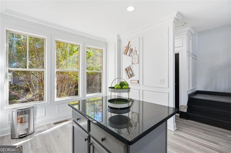 9931 MANCUNIAN Douglasville - 12