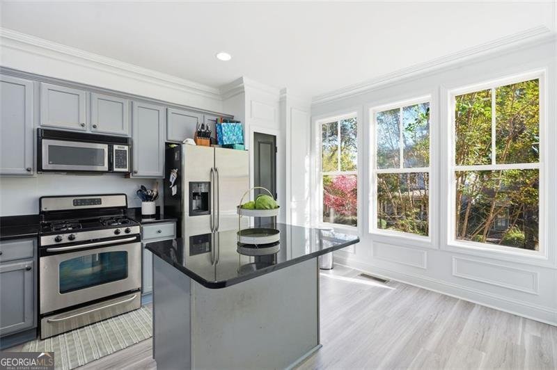 9931 MANCUNIAN Douglasville - 8