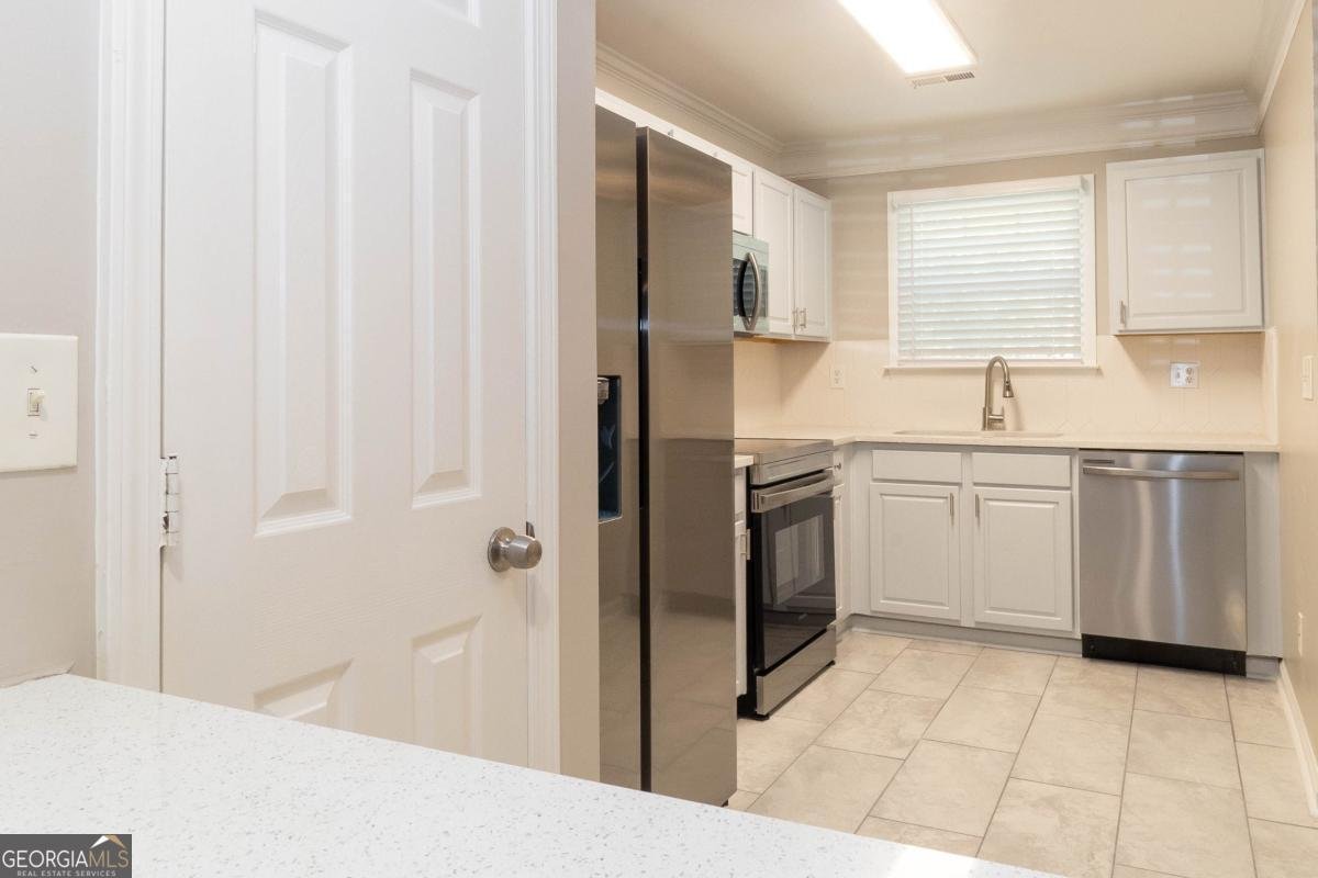 745 Crestwell Circle Atlanta - 8