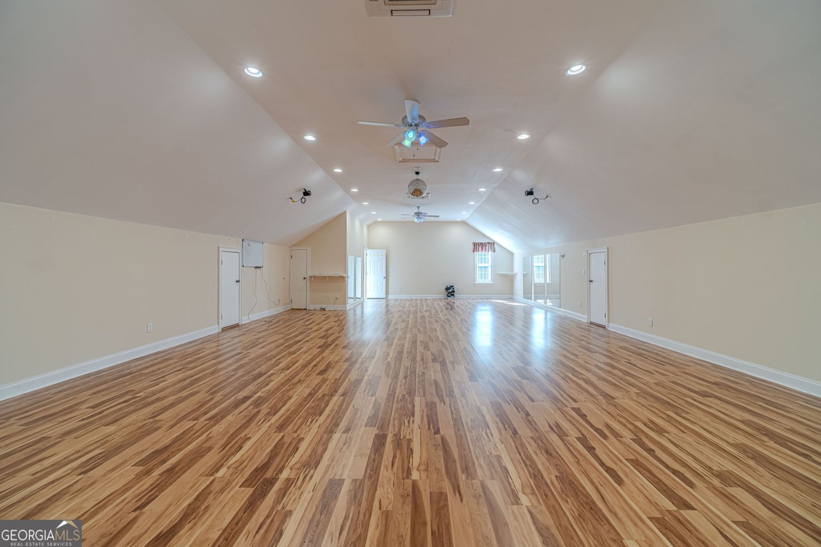 654 Huntington Trace Winder - 12