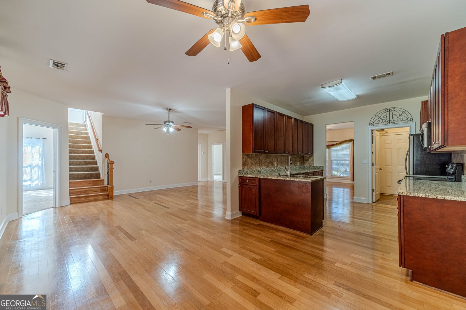 654 Huntington Trace Winder - 5