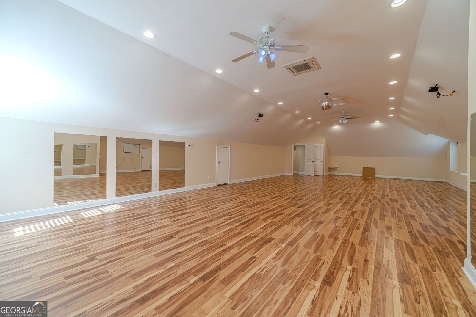 654 Huntington Trace Winder - 9