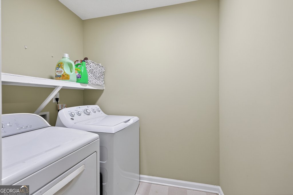 575 Mackinaw Drive Bethlehem - 40