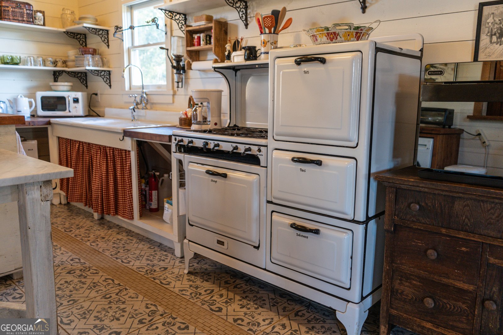 108 Underwood Street Cleveland - 13