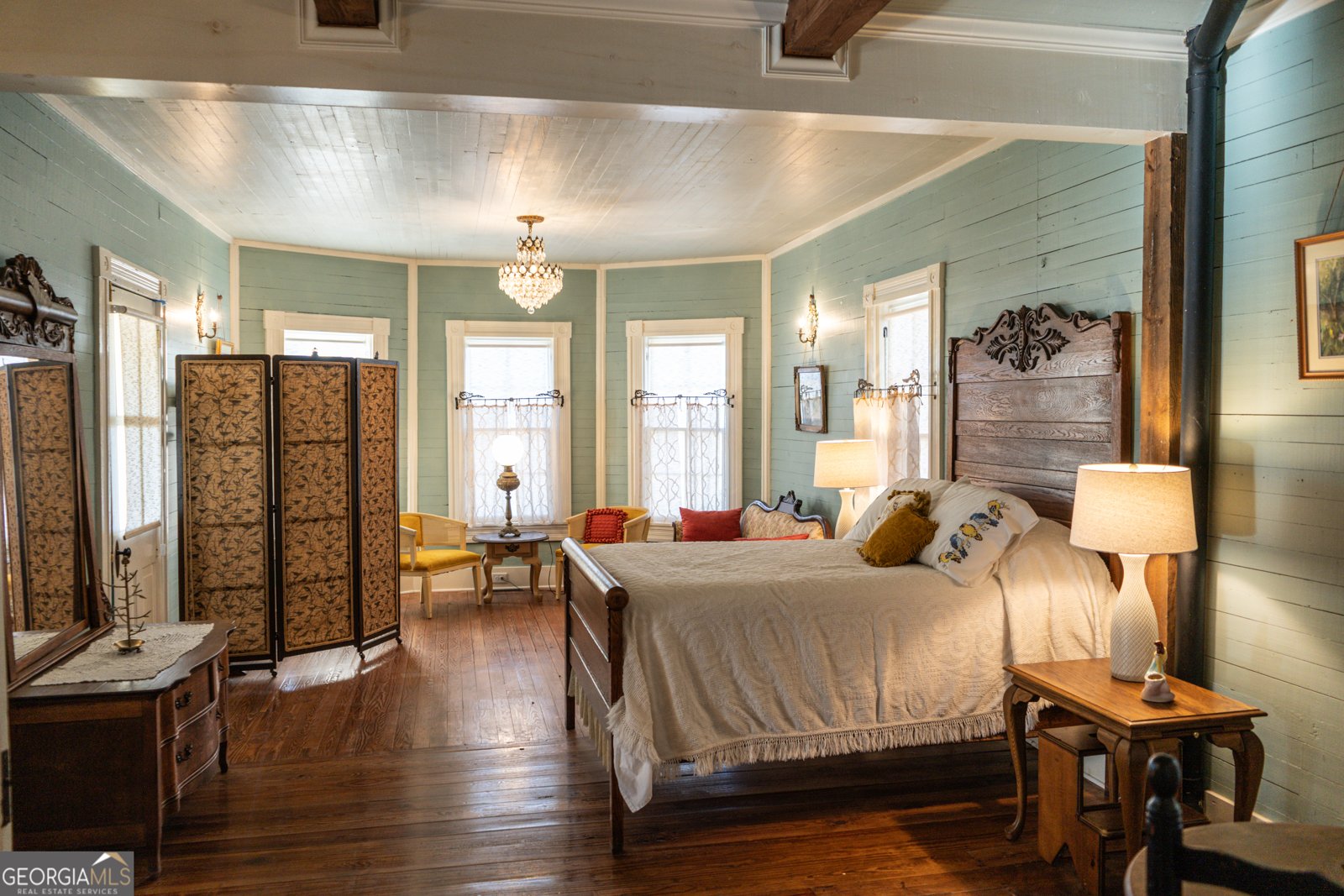 108 Underwood Street Cleveland - 2