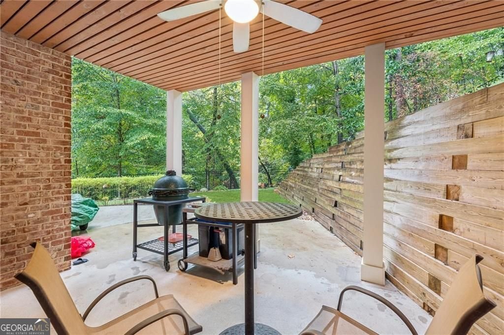 992 Wescott Lane Atlanta - 21