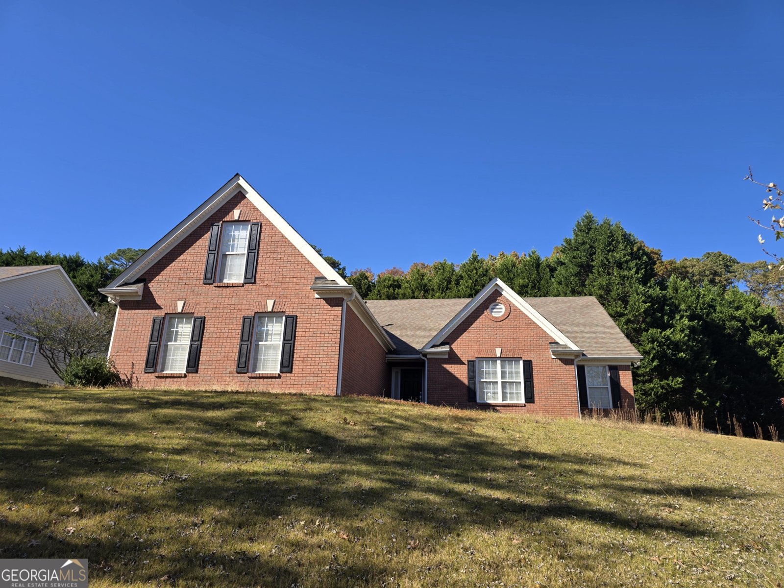 1422 Fountain Lakes Drive Lawrenceville - main photo