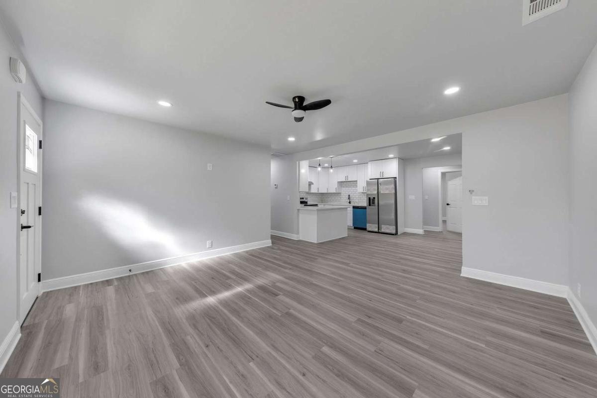 945 King Road Riverdale - 11