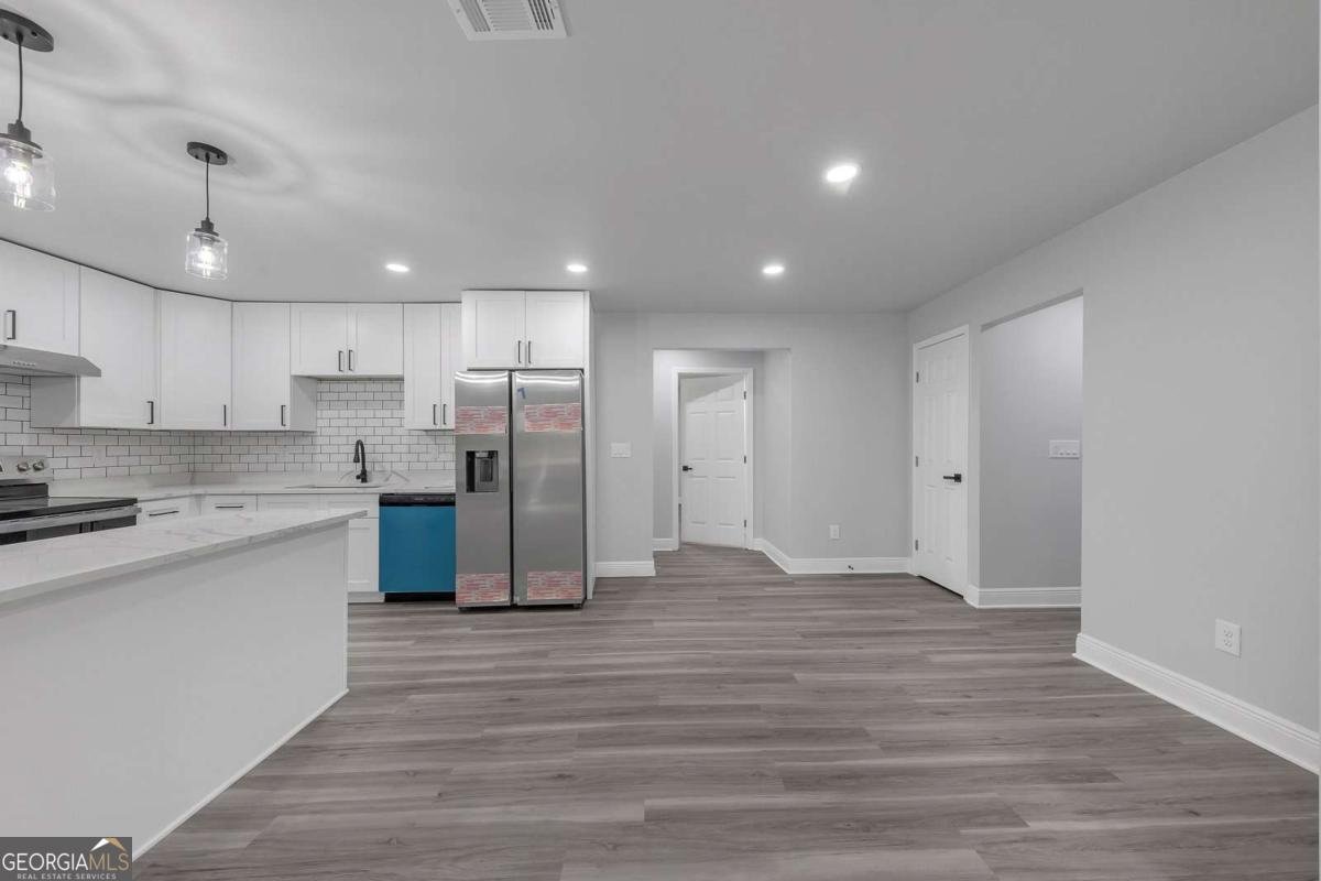 945 King Road Riverdale - 13